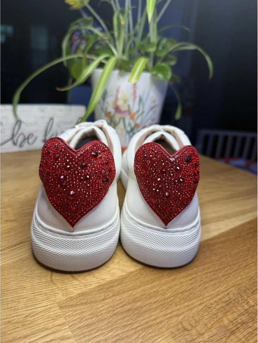 White/Red Solid Low Top Lace-Up Cushioned Comfort Athletic Sneaker Heart